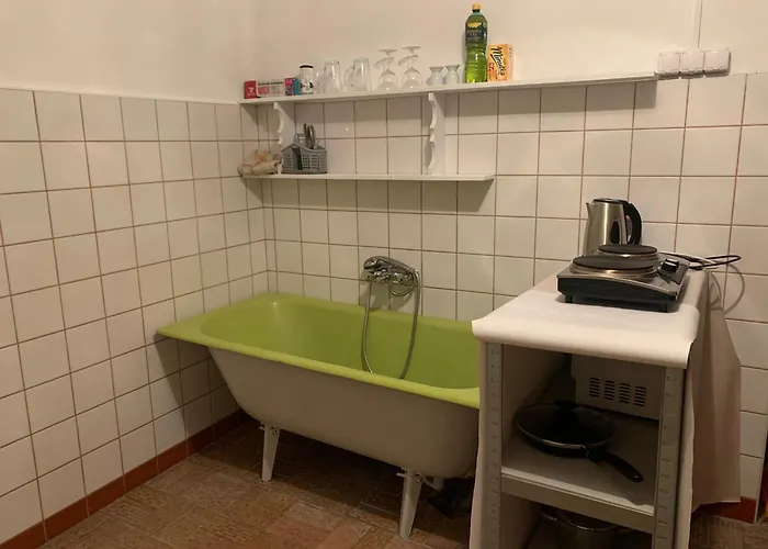 Kwatera Na Parterze !Przed Remontem! Przeczytaj Przed Wynajmem