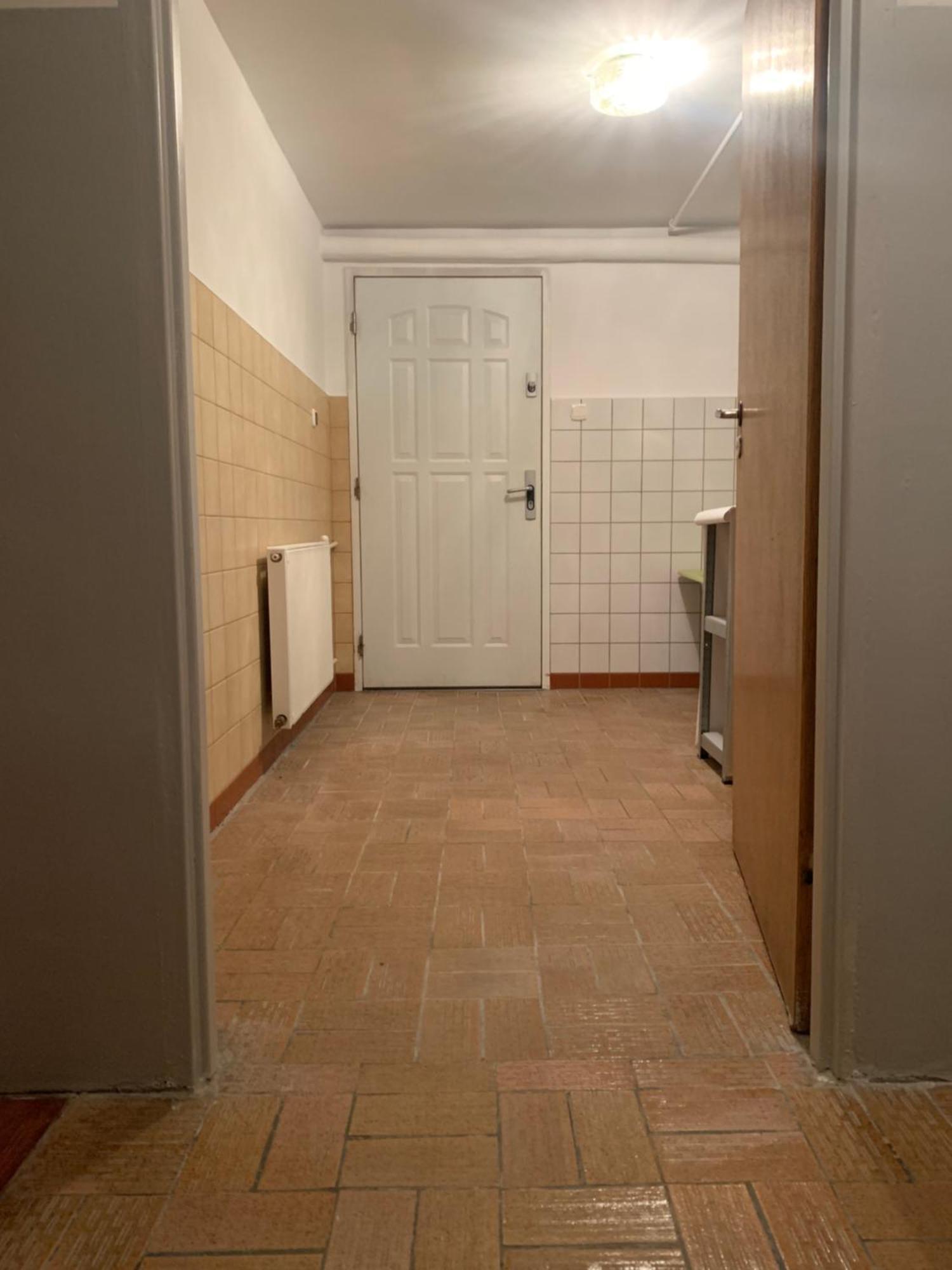 Homestay Kwatera Na Parterze !przed Remontem! Przeczytaj Przed Wynajmem Gdynia
